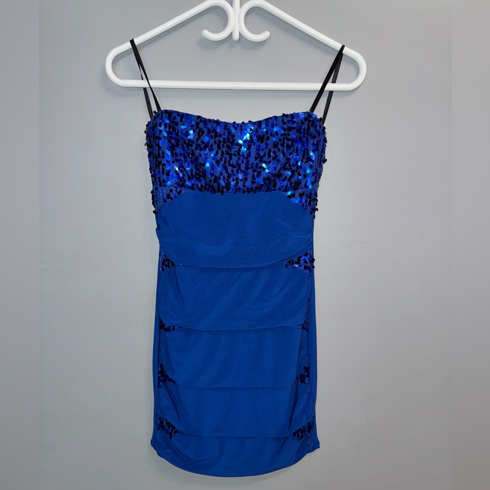 Sequence blue dress